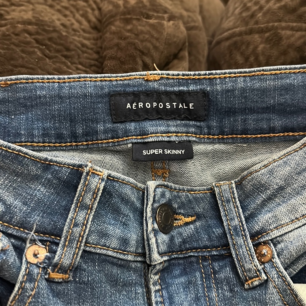 Aero skinny jeans 27x28